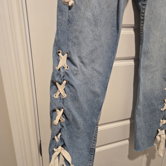 Zara Light Wash Denim Straight Leg Jeans With Lace Up Leg Detail Size 10 - Picture 3 of 5